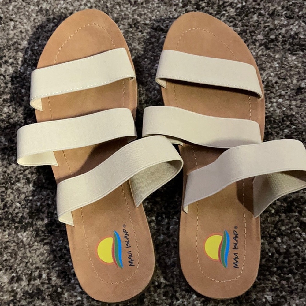 NWOT Nude strappy sandals